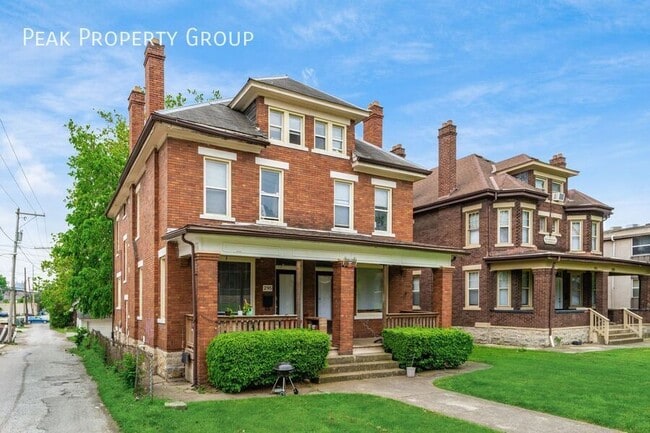 Building Photo - 295 E 14th Ave