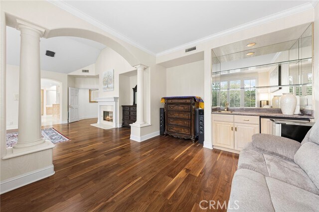 Building Photo - 779 Coral Tree Way