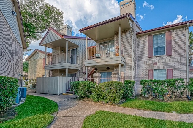 Building Photo - 2120 El Paseo St