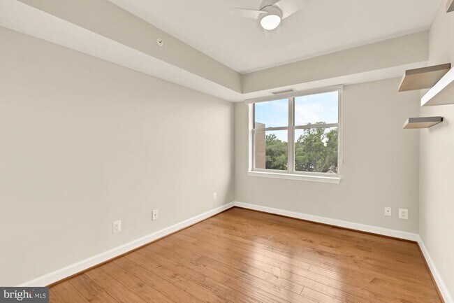 Building Photo - 5000 Battery Ln