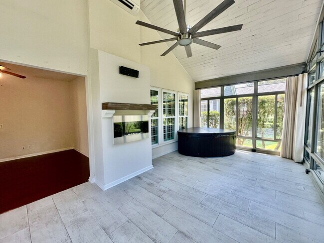 Building Photo - Charming Sun City Retreat, Available Now for Rent