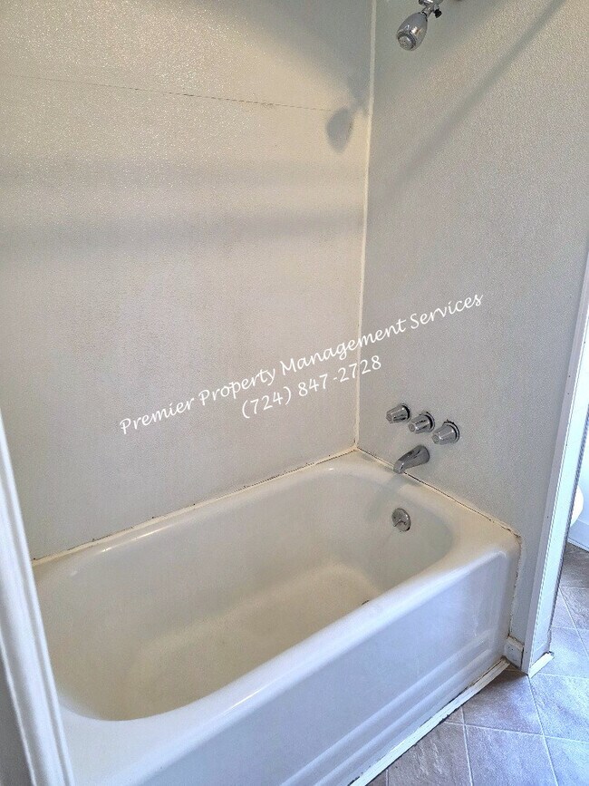 Building Photo - 1307 9th Ave