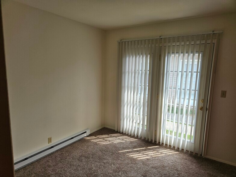 Building Photo - 158 Hillcrest Ave