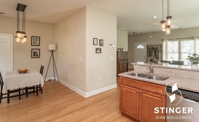 Building Photo - 39 Spearmint Cir