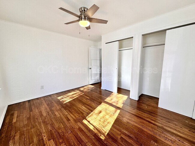 Building Photo - 2537 NW 35th St