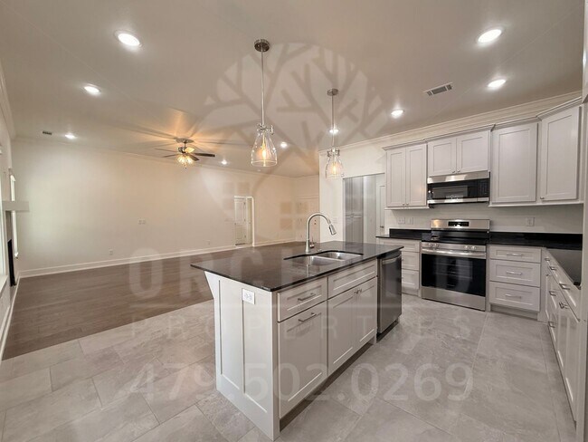 Building Photo - 15 Lochgilphead Ln