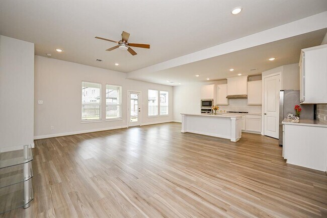 Building Photo - 9222 Dearborn Knoll Dr