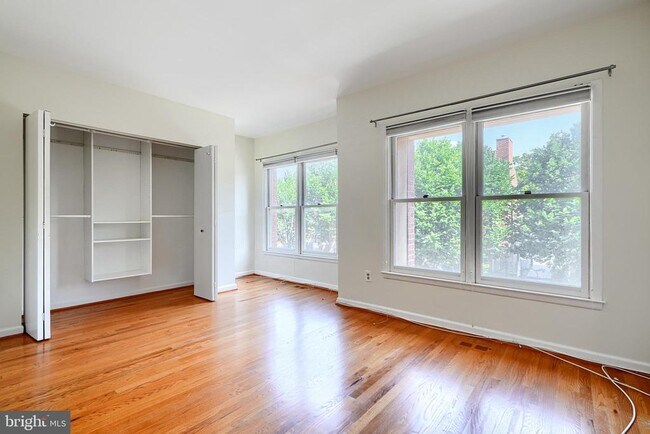 Building Photo - 123 W Barre St