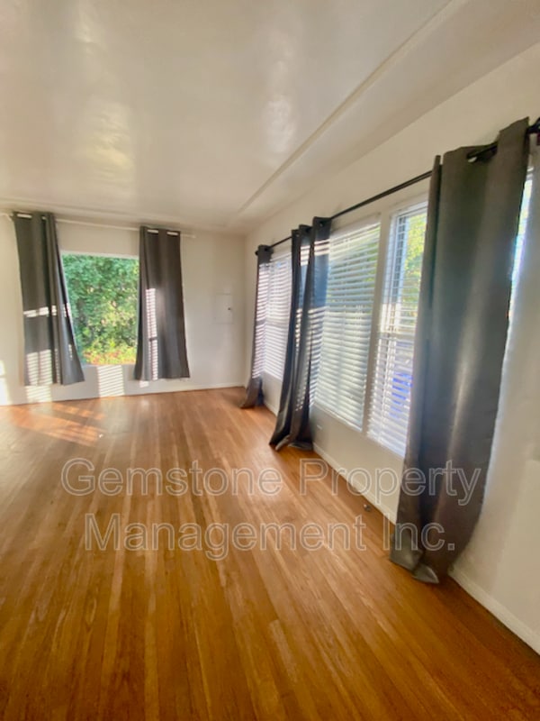 Building Photo - 5017 College Ave