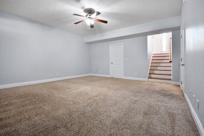 Building Photo - Pet Friendly Four Bedroom!