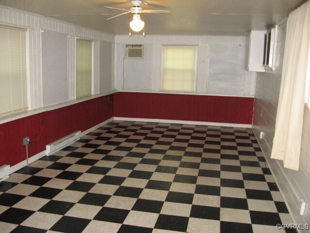 Building Photo - 9906 Family Ln