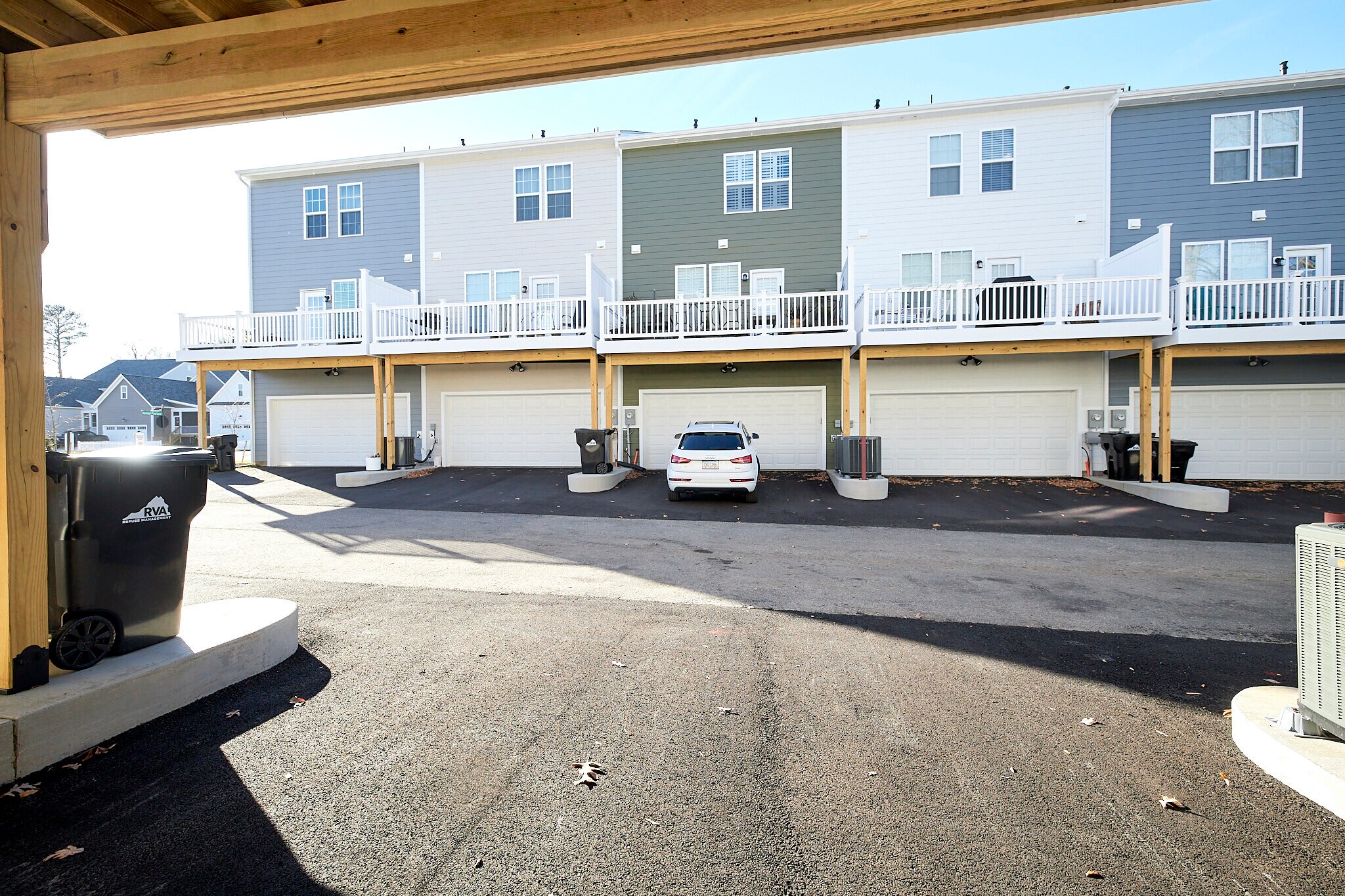 Building Photo - 13868 Randolph Pond Ln