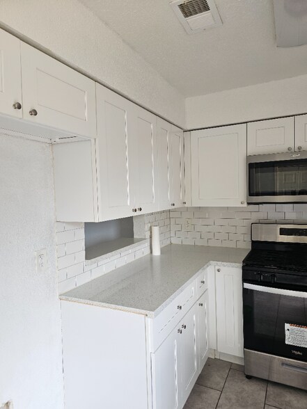 Building Photo - 9814 Thorn St