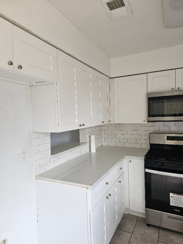 Building Photo - 9814 Thorn St
