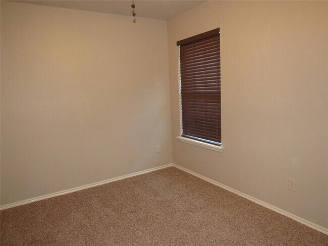 Building Photo - 17516 Black Hawk Dr