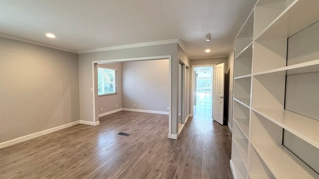 Building Photo - Gorgeous 2BD/2BA, Single-Story TH in Crow Canyon Country Club, Danville- Available NOW!