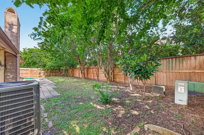 Building Photo - 6203 Downwood Forest Dr