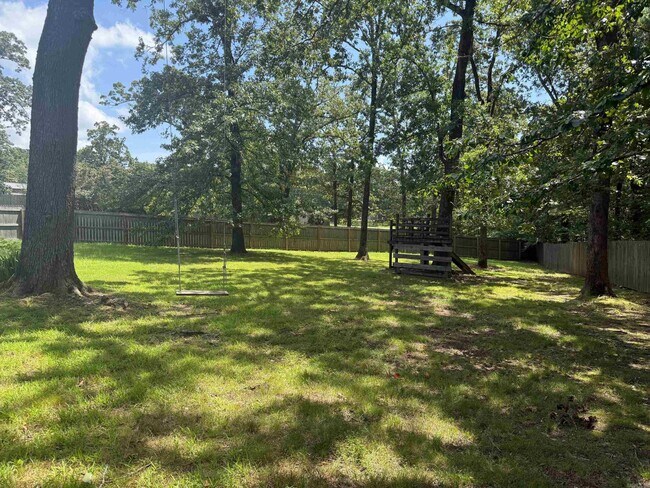 Building Photo - 8705 Wingate Dr