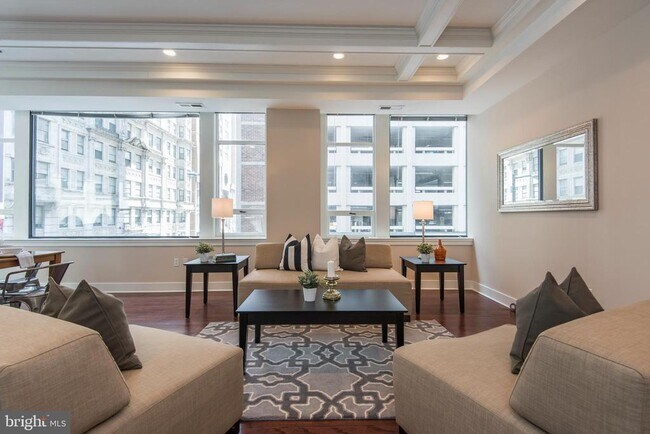 Building Photo - 1501 Locust St