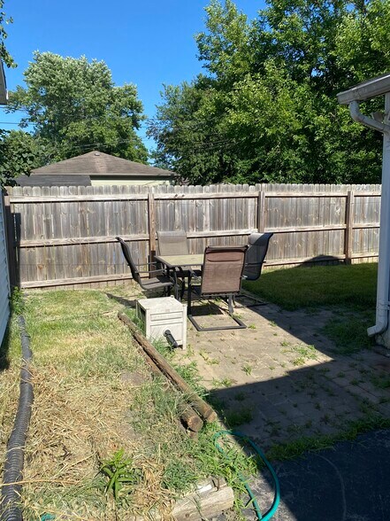 Building Photo - 3001 Underwood St