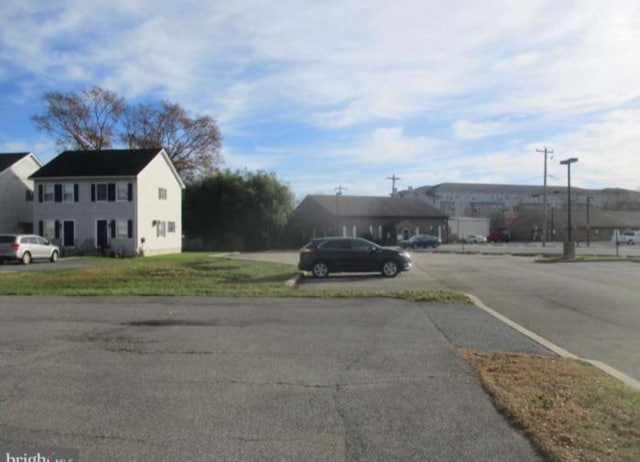 Rear Parking! - 312 North St