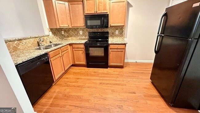 Building Photo - 879 Langston Trce