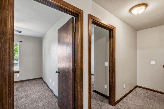 Building Photo - 14 NE 7th St