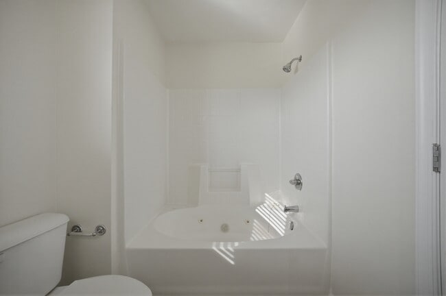 Building Photo - 5205 Pughsville Rd