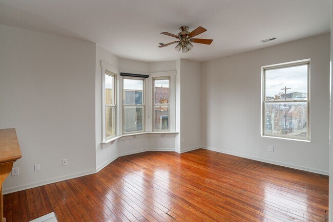 Building Photo - 79 Parsons Ave