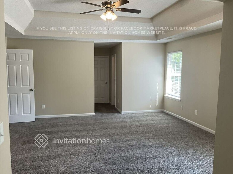 Building Photo - 6767 Mancha St