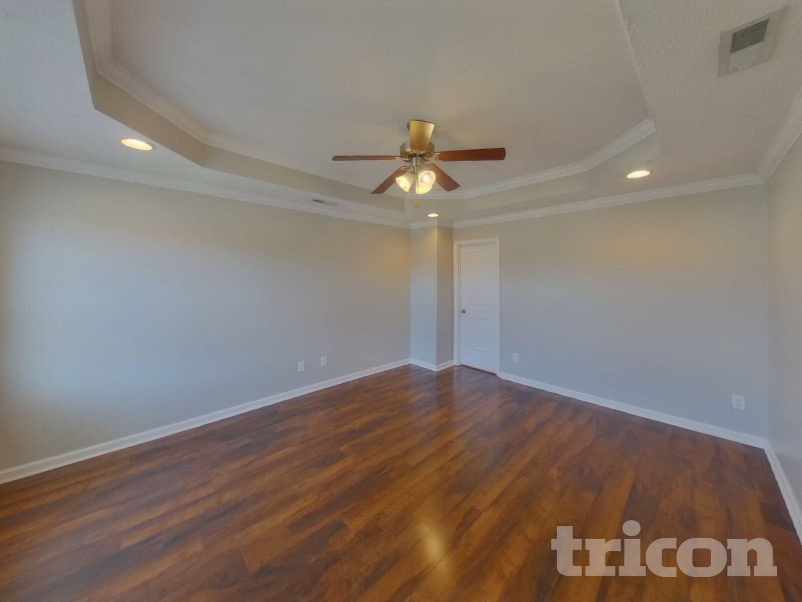 Building Photo - 916 Coolidge Ct