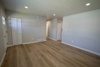 Building Photo - Fully Renovated 3BD/2BA Ranch Home in Sher...