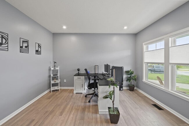 Building Photo - 1059 Honeycomb Ln