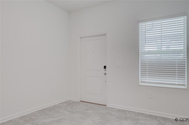 Building Photo - 3290 Laurent Lp