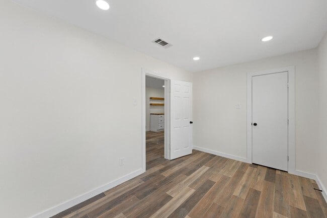 Building Photo - 1105 Maxfield St