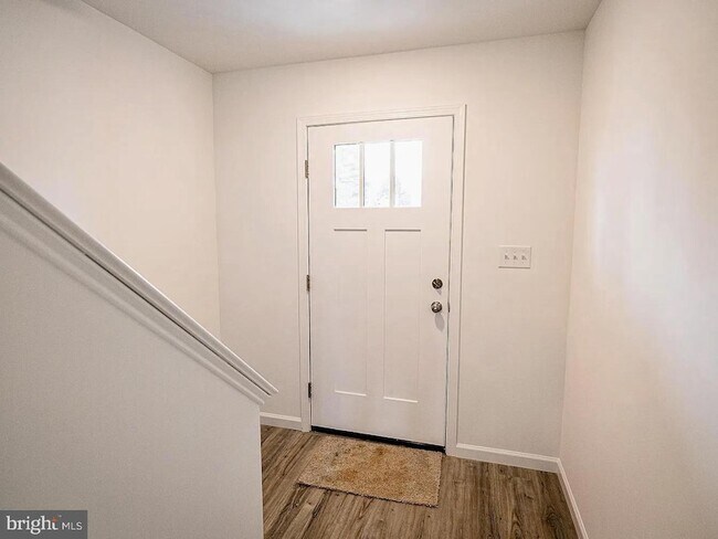 Building Photo - 20 Shillington Ln