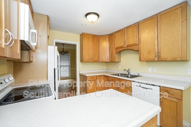 Building Photo - 654 McCutchen Cir