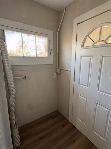 Building Photo - 519 Hutchinson St