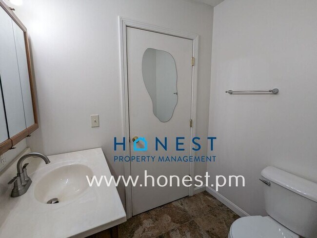 Building Photo - 1635 Lewiston Rd