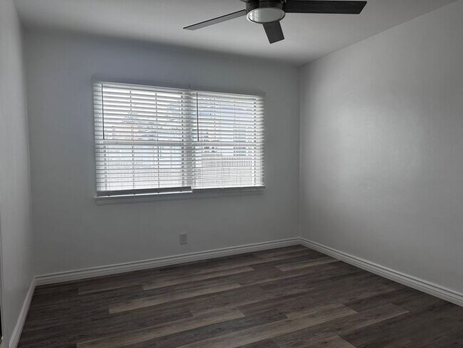 Building Photo - Situated in the Community of North Hollywo...