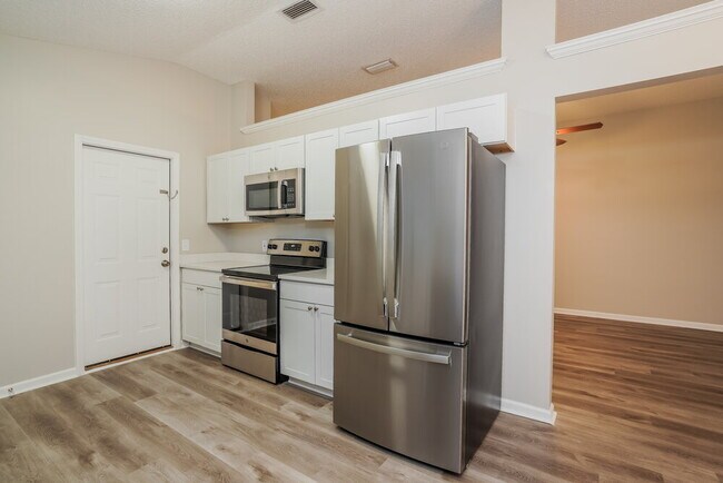 Building Photo - 1316 North St