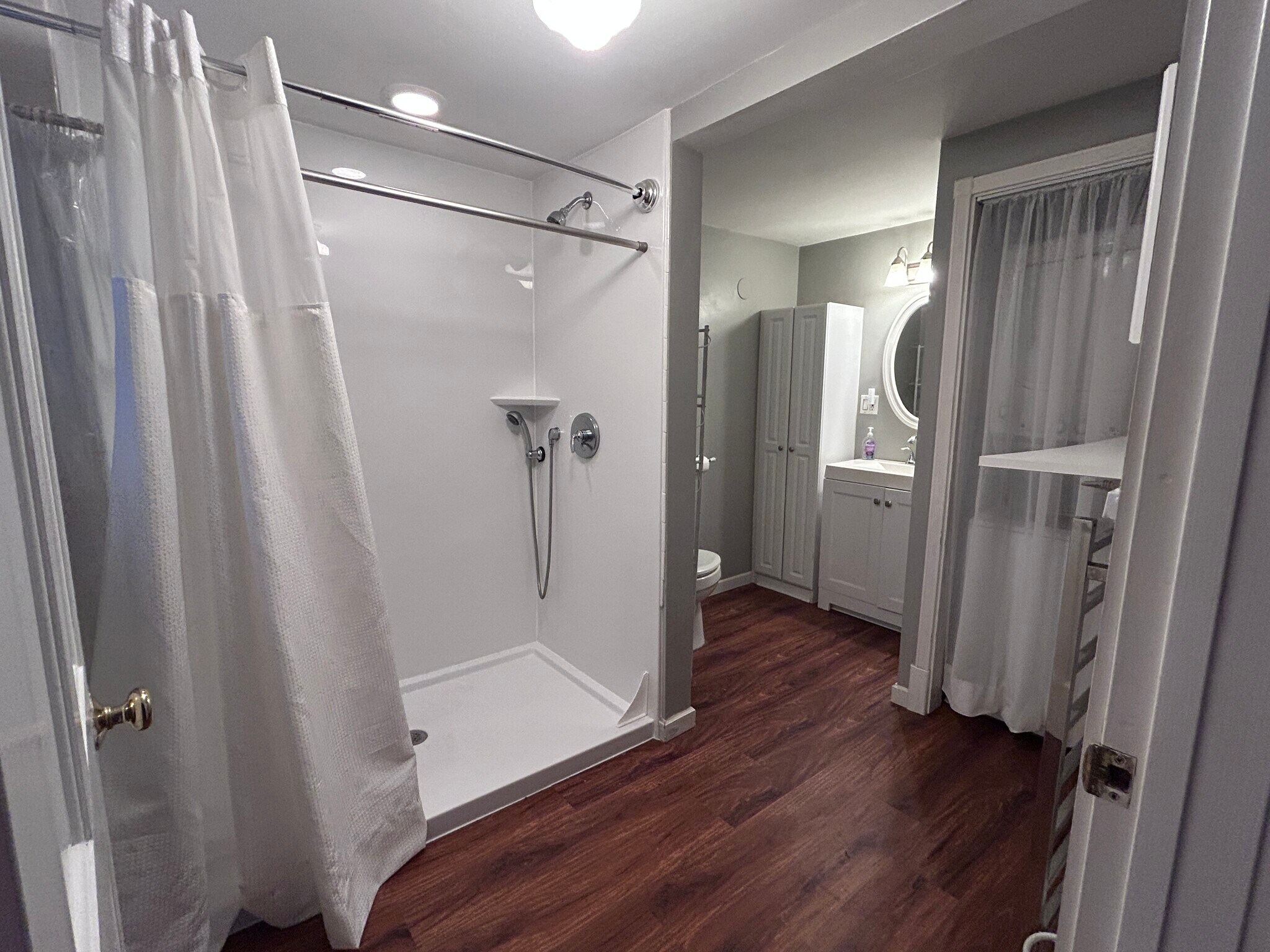 Bathroom - walk-in shower stall - 29 Lakeview Rd