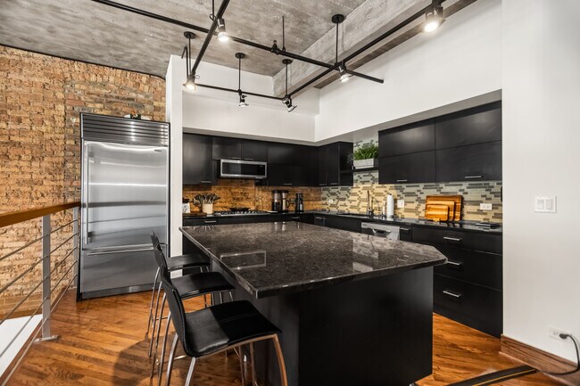 Building Photo - 1830 Ridge Ave