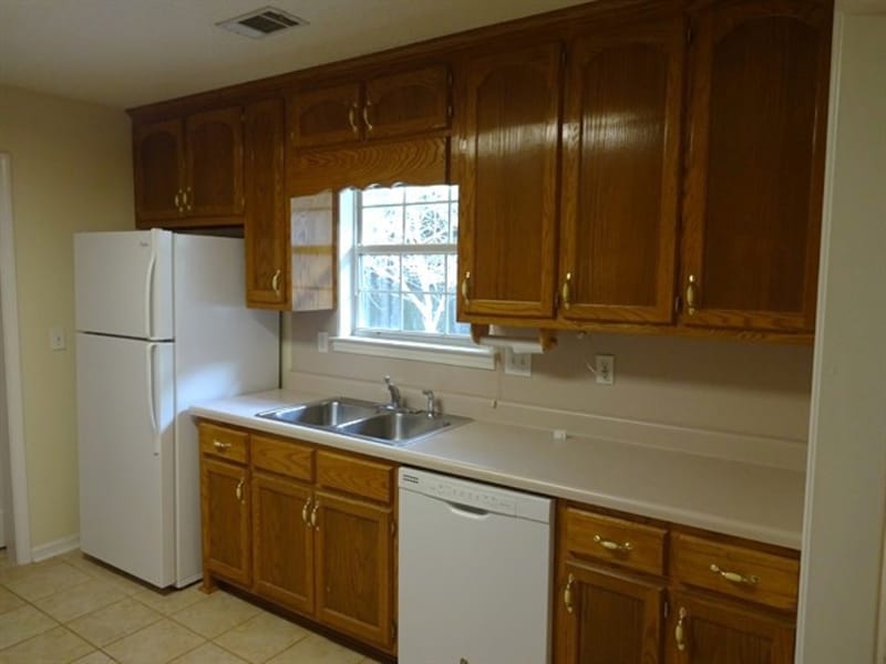 Building Photo - 241 Fairbrook Ln