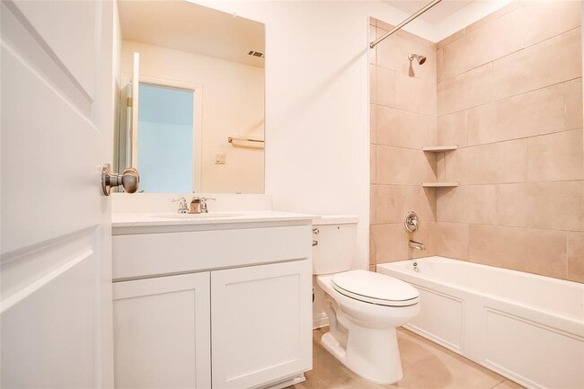 Building Photo - 220 Berean Ln