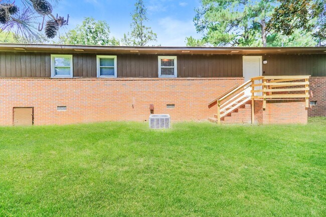 Building Photo - 2937 Holly Bluff Rd