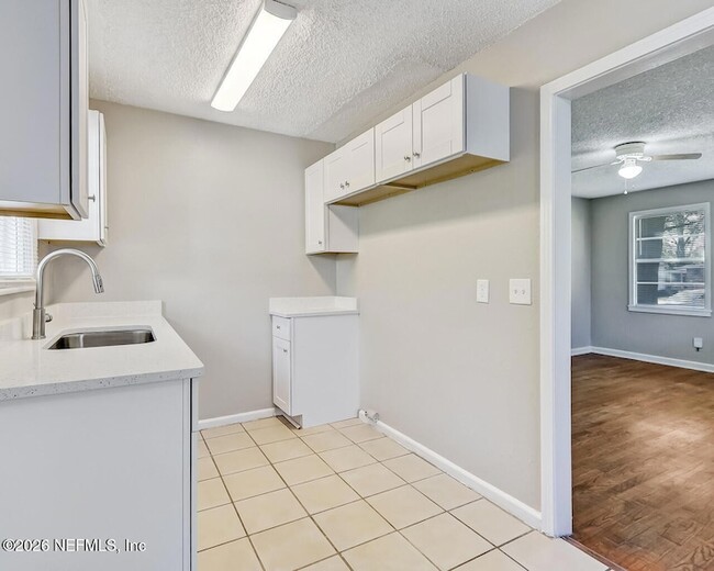 Building Photo - 1901 Pullman Ct