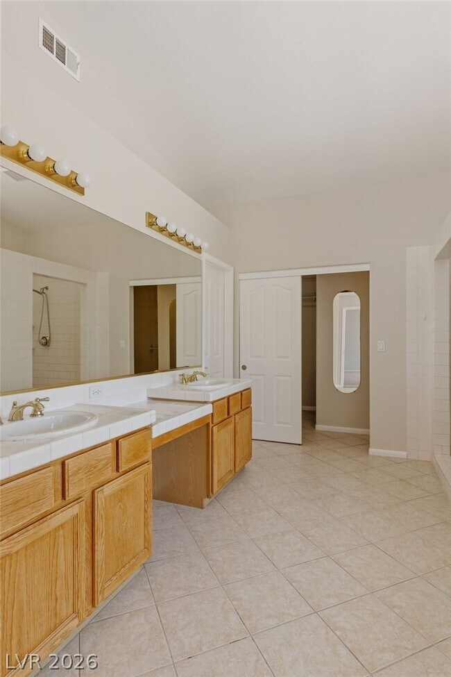 Building Photo - 2009 Sedona Creek Cir