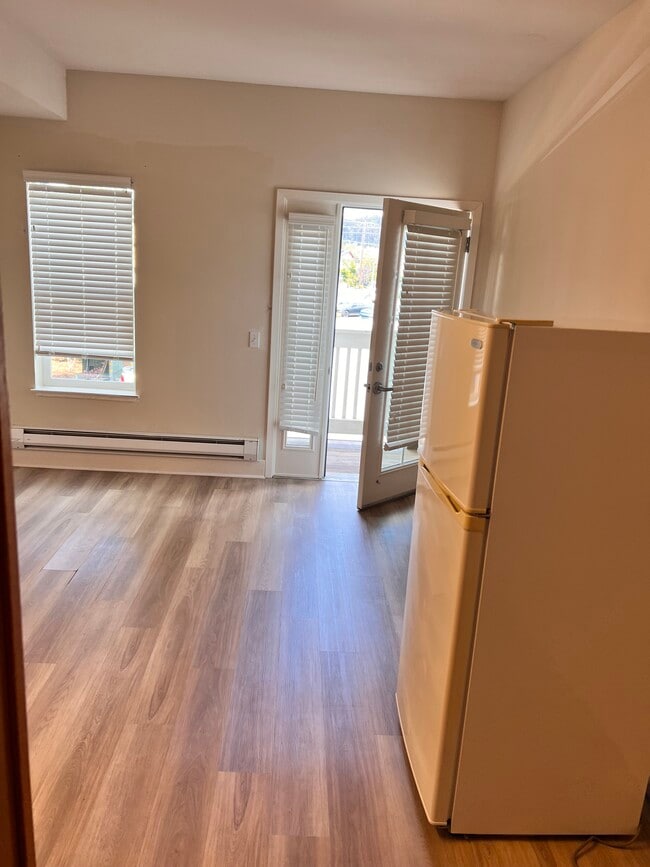 Building Photo - 1600 Soquel Ave