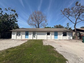 Building Photo - 1003-1005 58th Ave Dr E